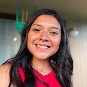 Meet your Posher, Nohemi